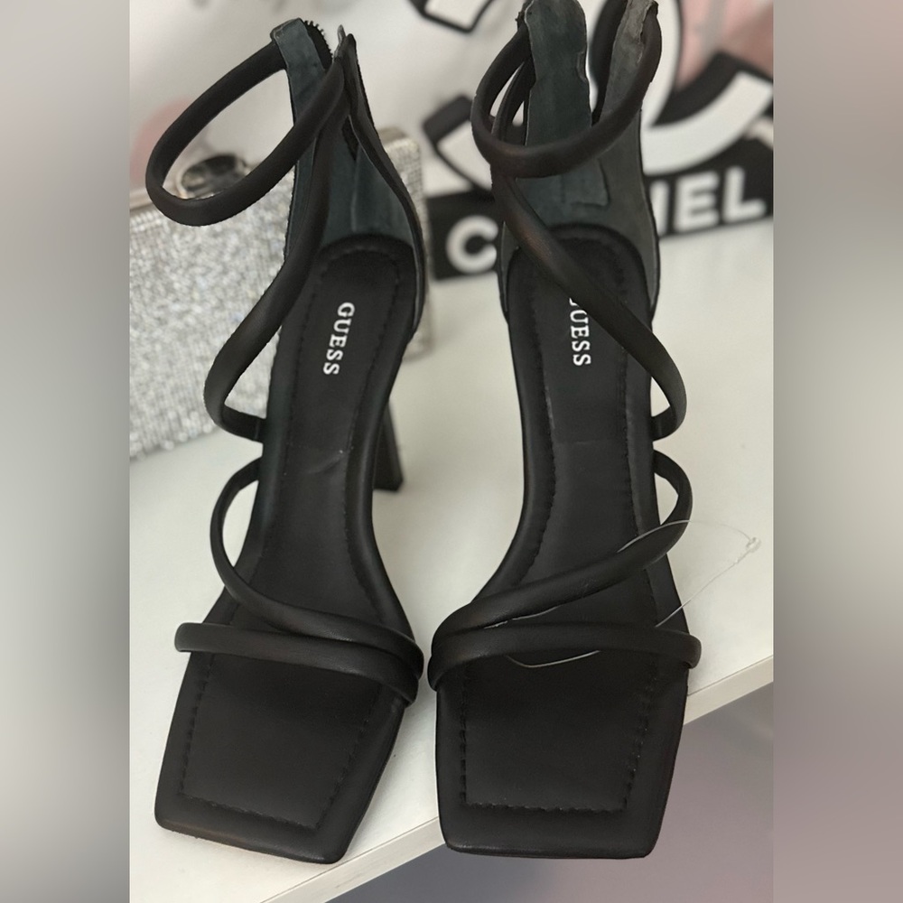 GUESS Elegant Black Strappy Heels NWOT